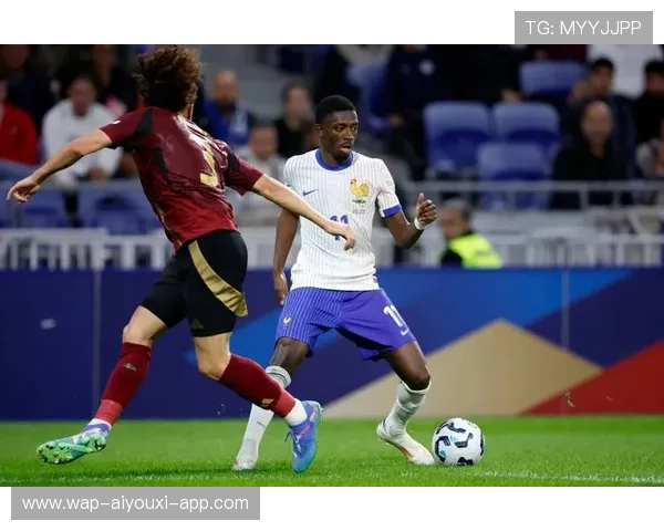 登贝莱蜕变成功，能否引领巴萨再创新辉煌？，登贝莱在巴萨踢什么位置