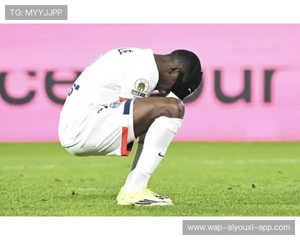 登贝莱连续一对一,右路突破效率回升,登贝莱失误集锦 登贝莱连续一对一,右路突破效率回升,登贝莱失误集锦